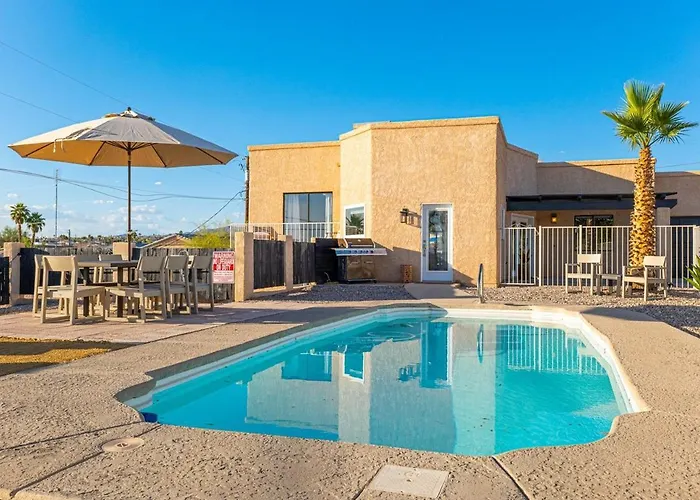 Peakview - Pool Firepit Games Garage Holiday home *