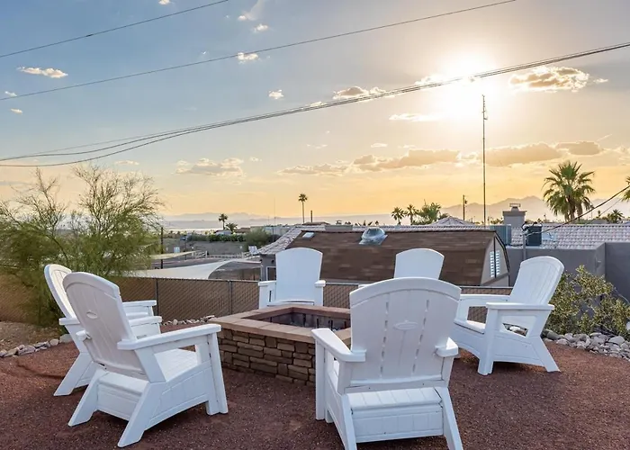 Peakview - Pool Firepit Games Garage