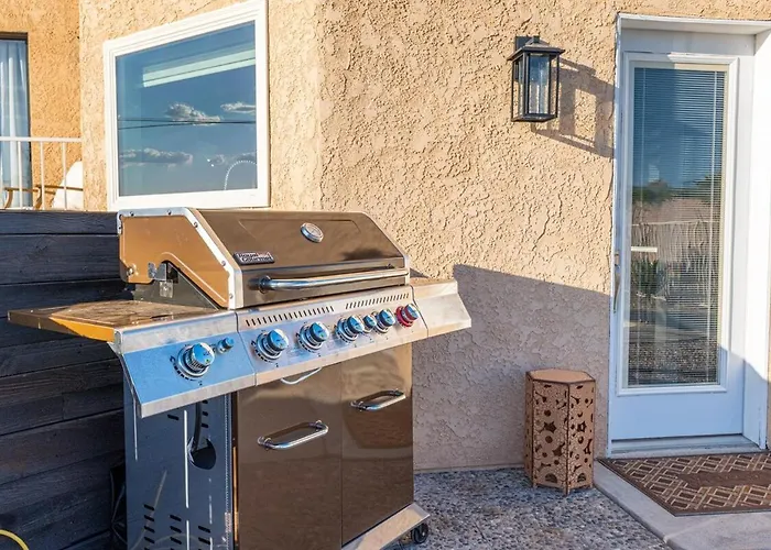 Peakview - Pool Firepit Games Garage *